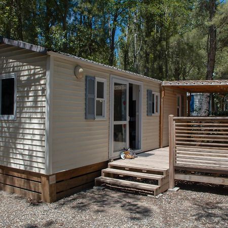Camping La Peiriere Tuchan Екстериор снимка