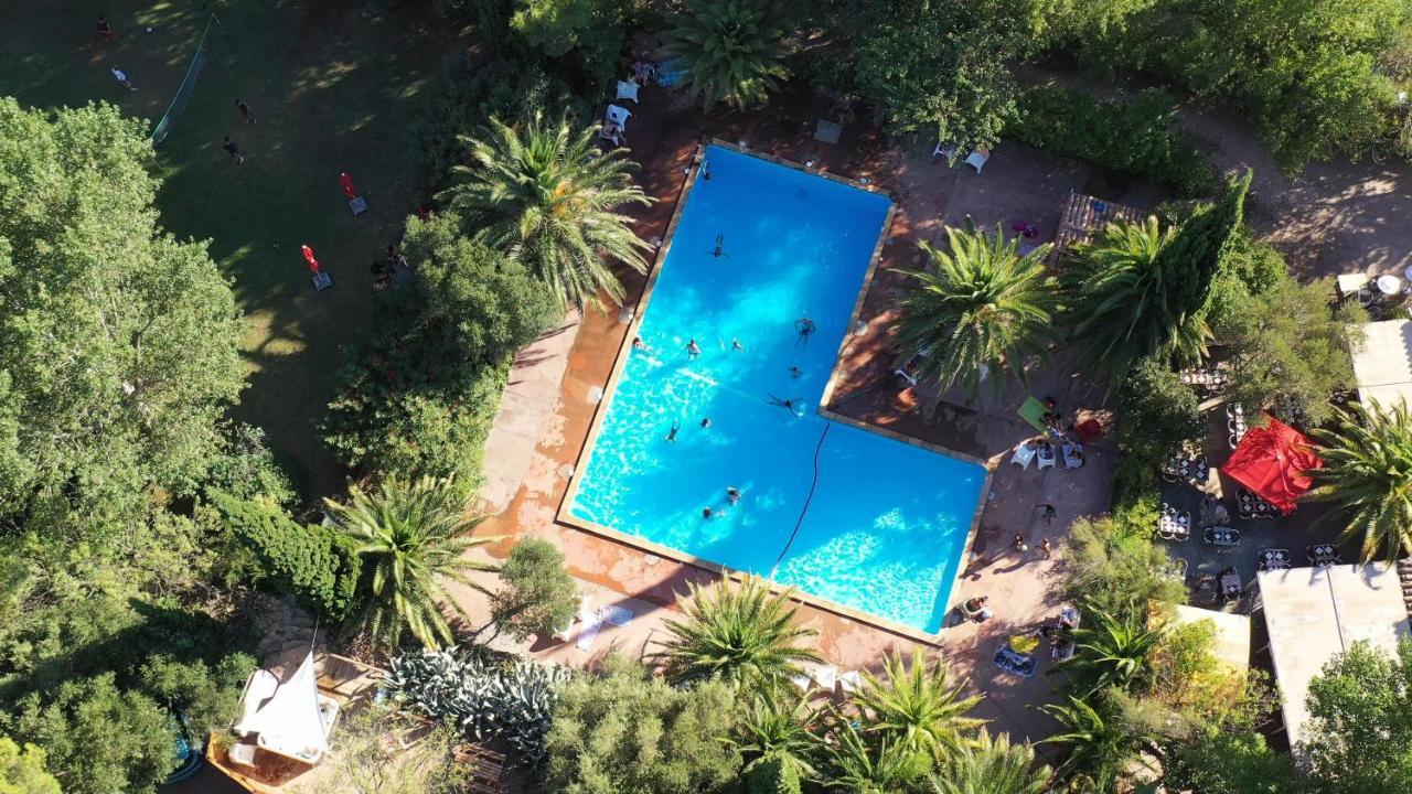 Camping La Peiriere Tuchan Екстериор снимка