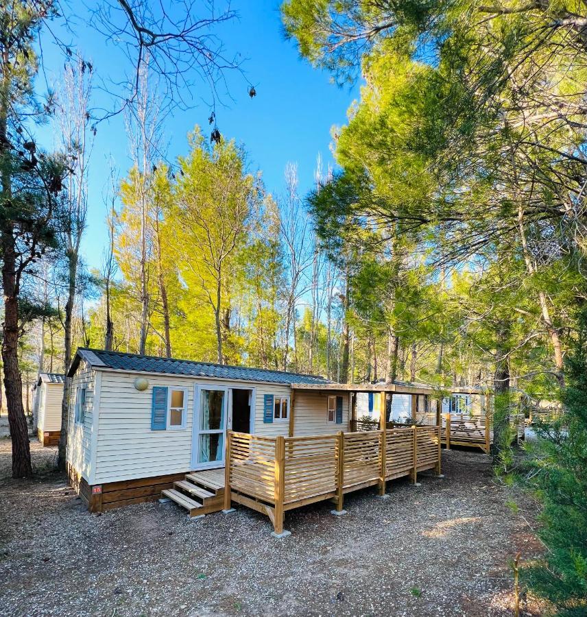 Camping La Peiriere Tuchan Екстериор снимка